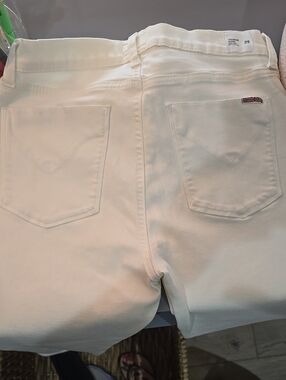 Hudson White Mid-Rise Denim Skinny Jeans ..like New Never Never use.